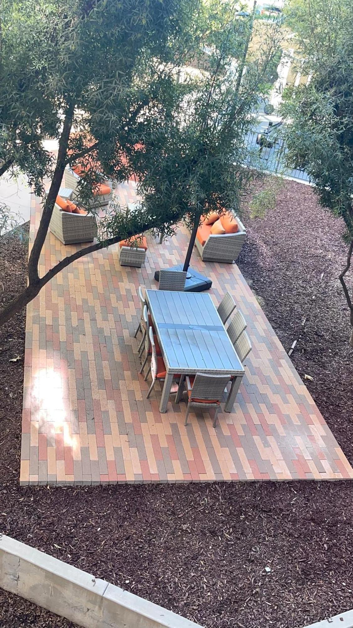 Apartahotel Luxury Designed 2 Bedrooms Part In Woodland Hills Ca *