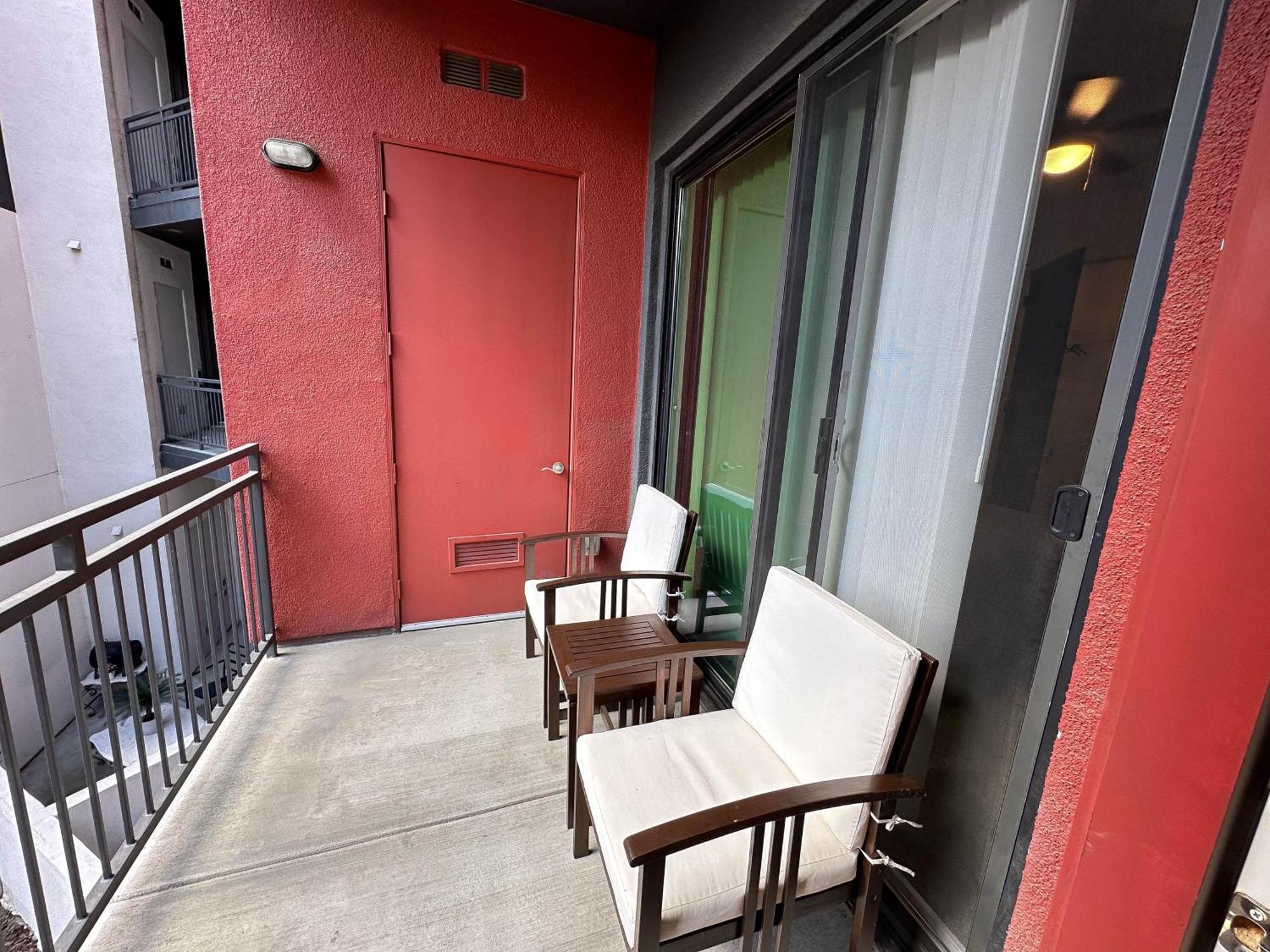 Luxury Designed 2 Bedrooms Part In Woodland Hills Ca Apartahotel *