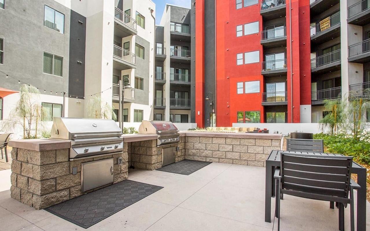 Luxury Designed 2 Bedrooms Part In Woodland Hills Ca Apartahotel *